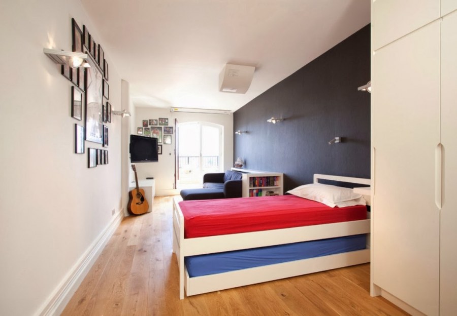 Узкая спальня для подростка