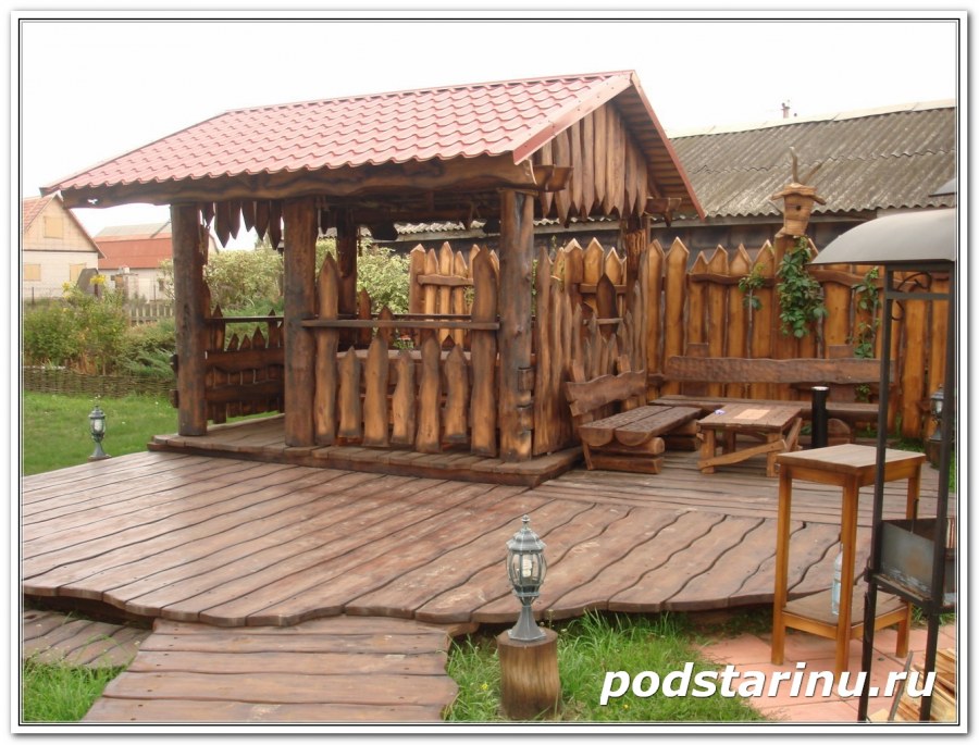 Беседка из цельного дерева