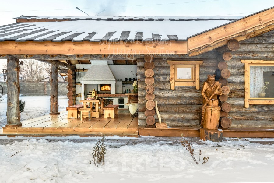 Баня из сруба с мангальной зоной