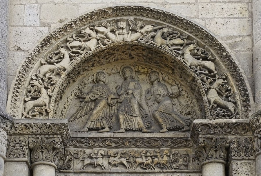 Сен Пьер в Ангулеме скульптуры