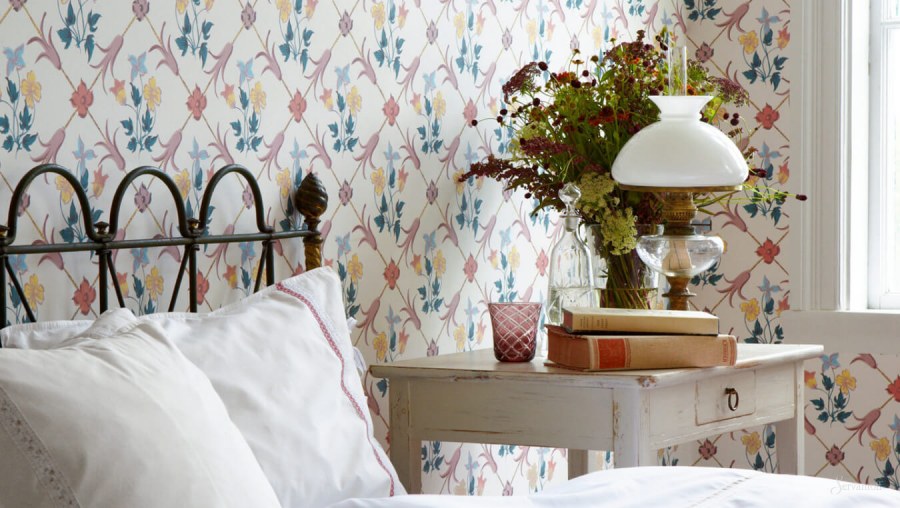 Шведские обои в интерьере спальни