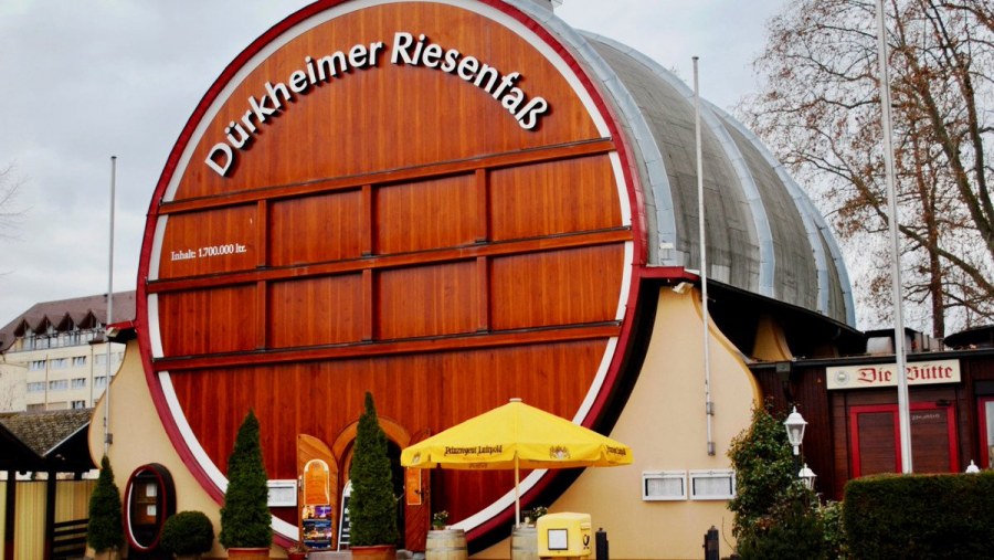 Ресторан в виде бочки