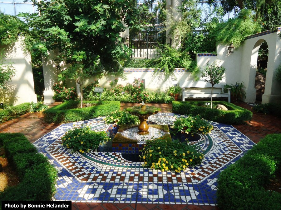Испано мавританские сады патио