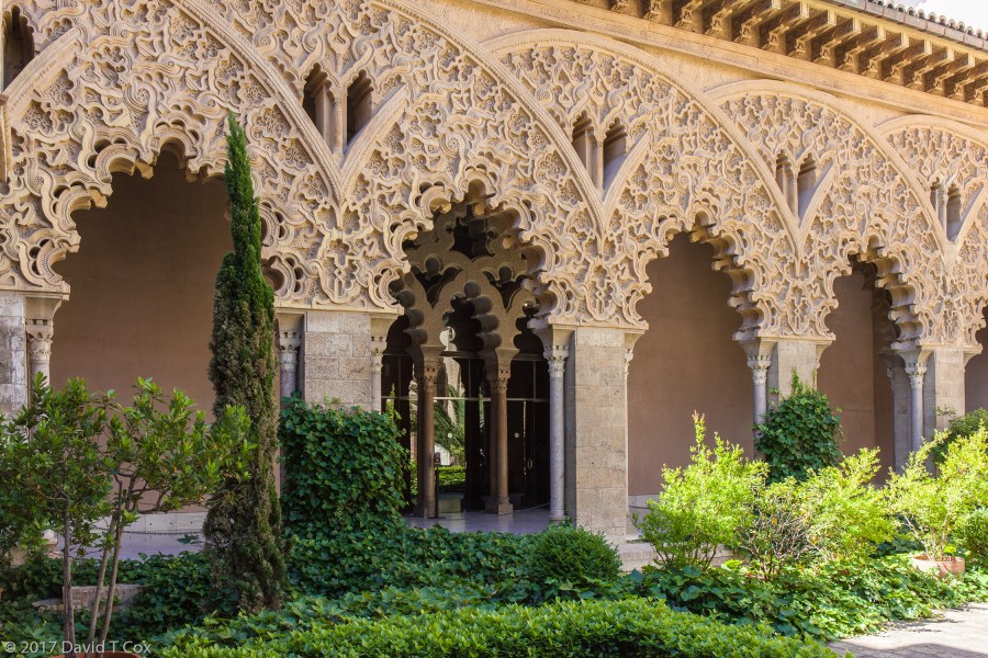 Альхаферия сад Испания