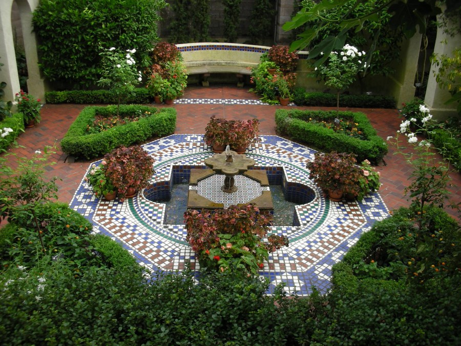 Испаномовританский стиль в ландшафте