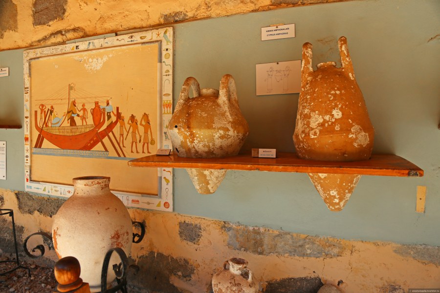 Ваза напольная в греческом стиле