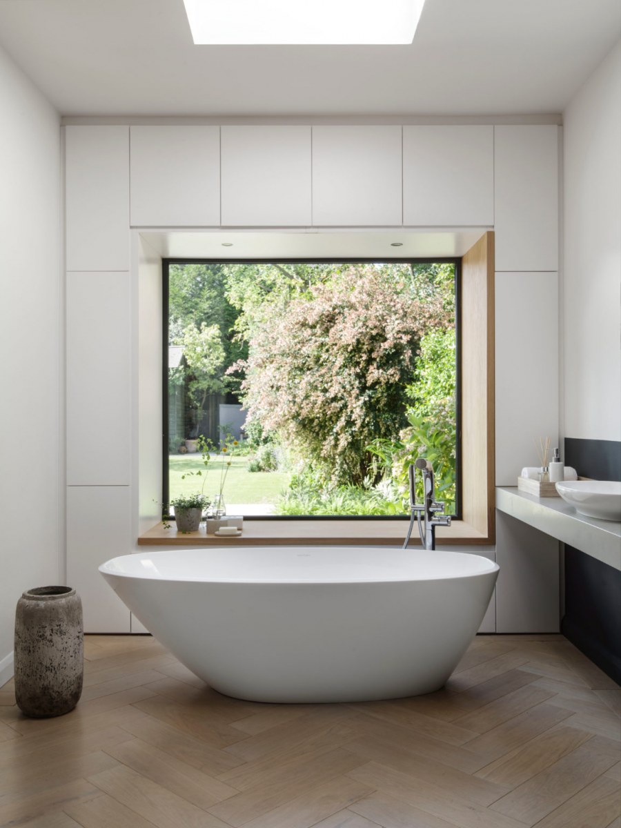 Victoria Albert Mozzano