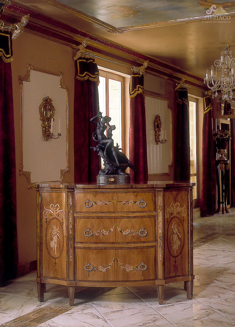 Мебель в античном стиле