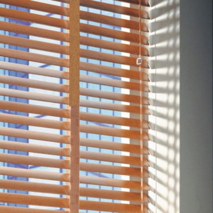 Жалюзи деревянные 50мм ламель