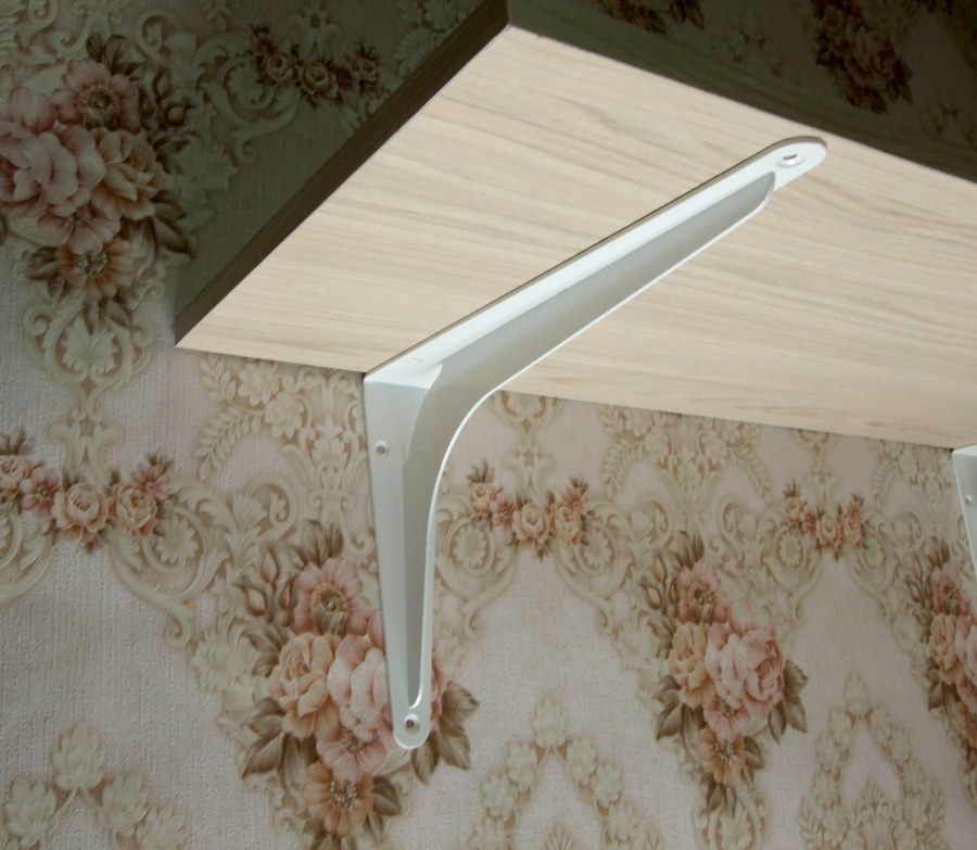 Кронштейн 600 мм для крепления столешницы h.38,8мм к стене