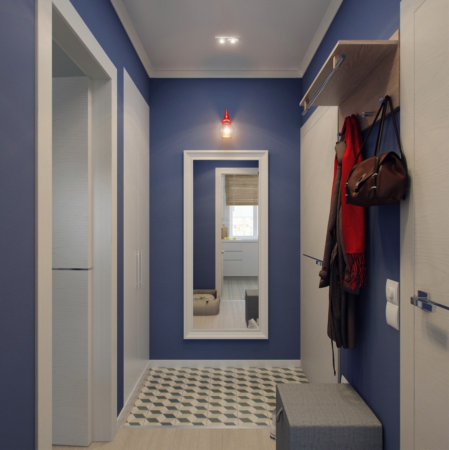 Синие стены в прихожей