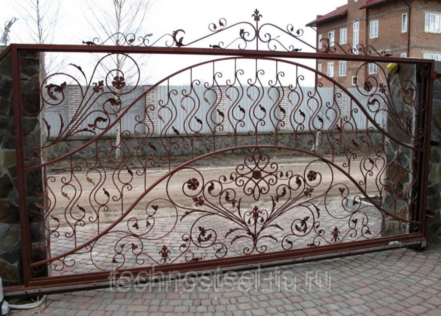 Кованые откатные ворота