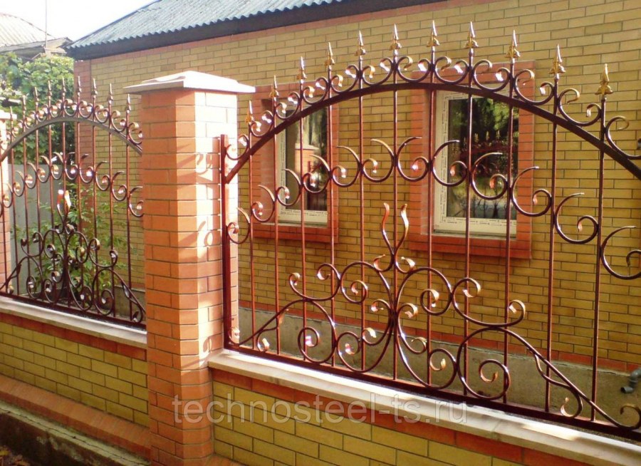 Красивые кованые заборы