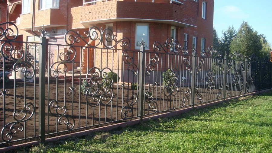 Темир заборлар