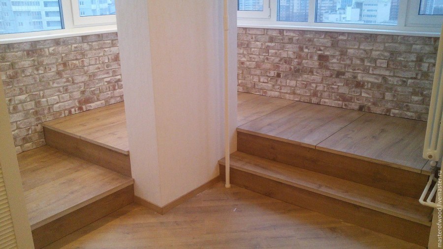 Система хранения в полу на лоджии