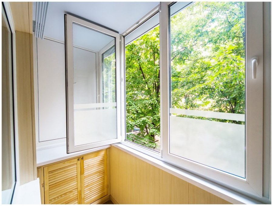 Пластиковая лоджия