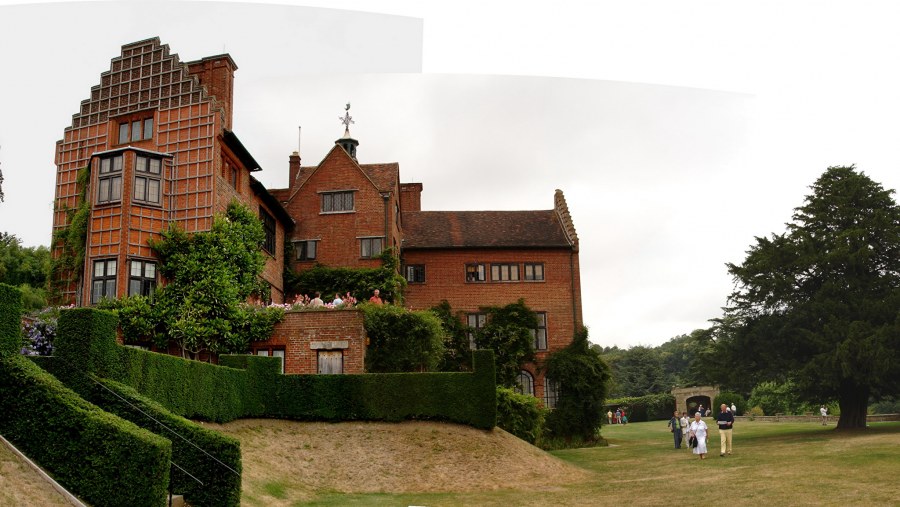 Особняк из самана в Англии