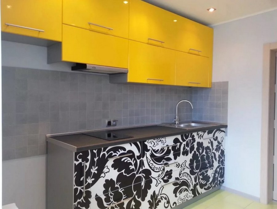 Глянцевая кухня разноцветная