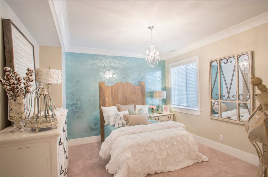 Бежево голубая спальня