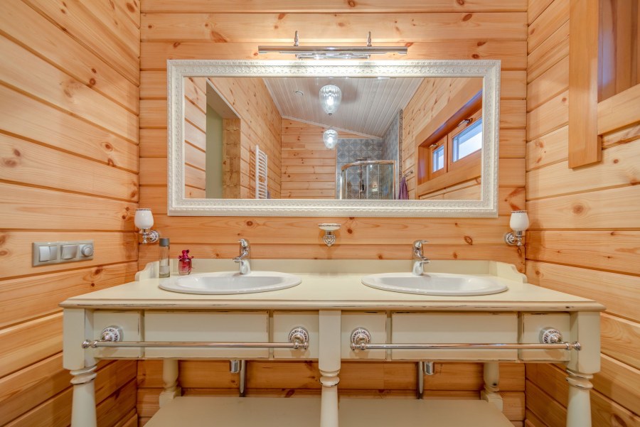 Ванные комнаты в загородном доме