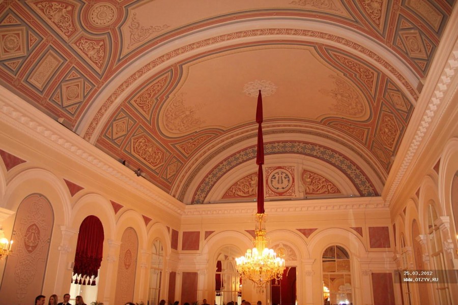 Императорское фойе большого театра