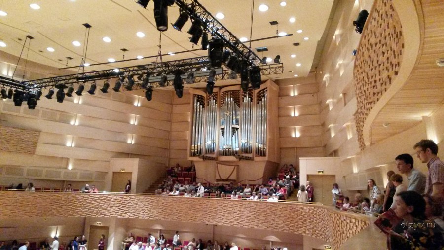 Фойе большого театра