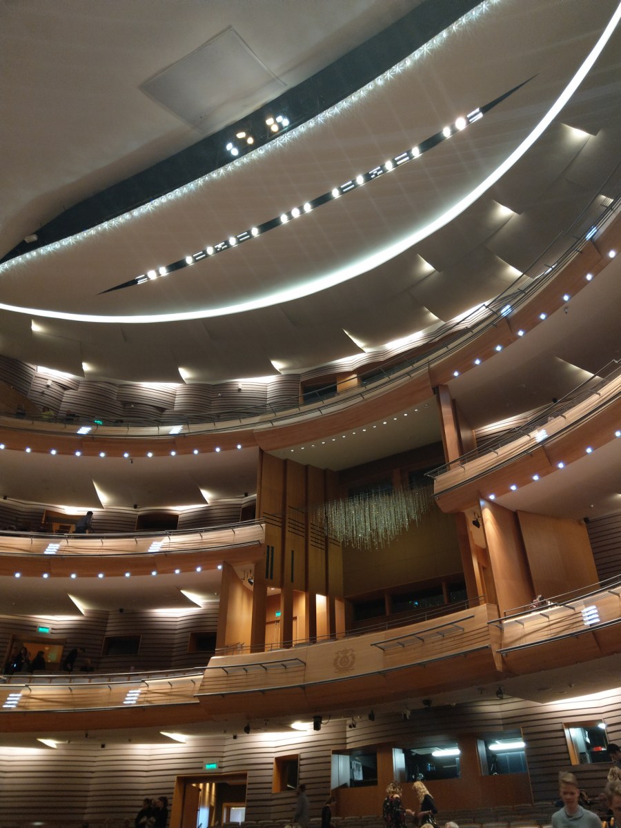 Вторая сцена Мариинского театра