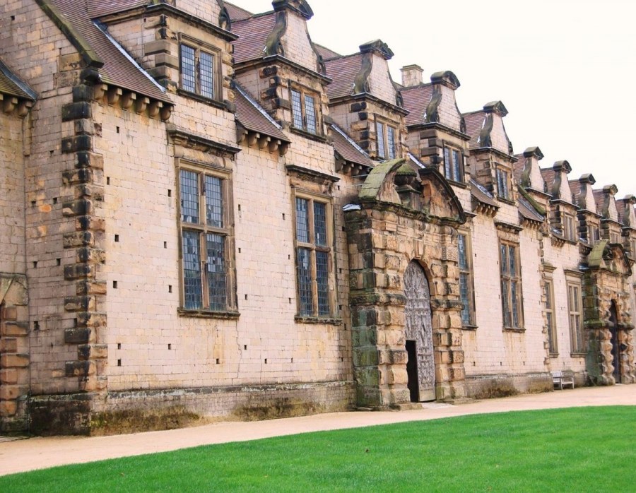 1. Замок Болсовер, Дербишир