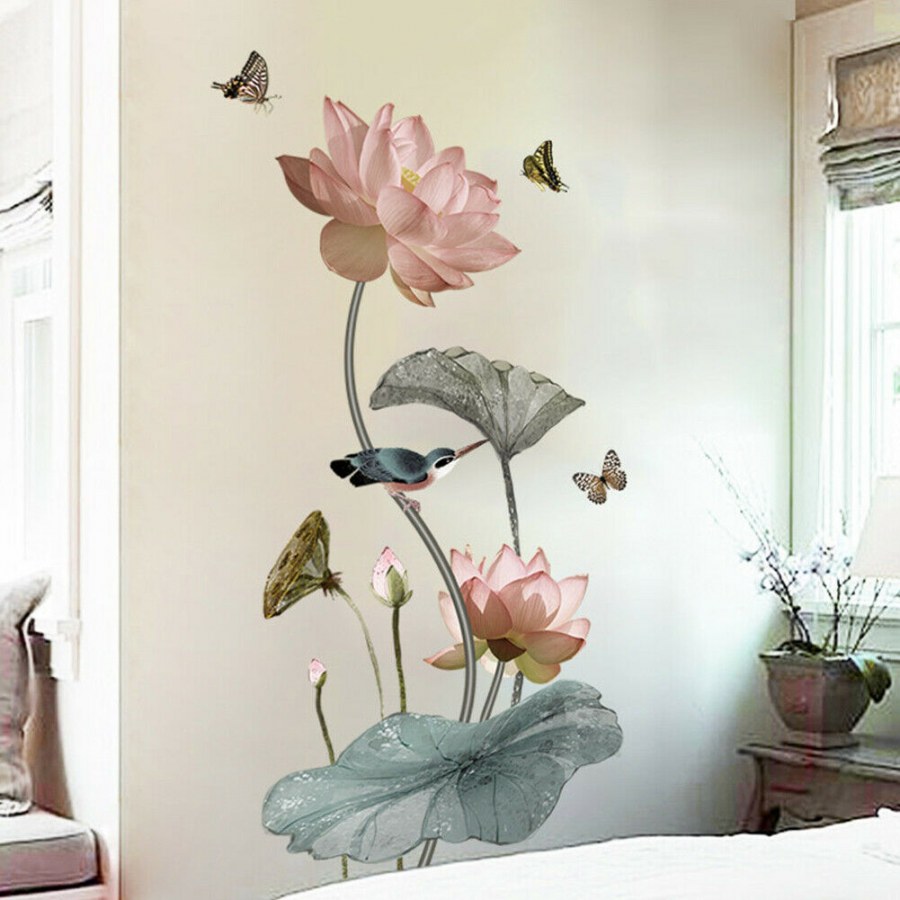 Роспись на стене Лотосы