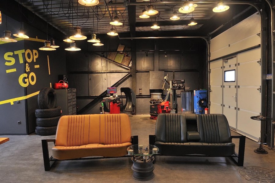 Офис в стиле гараж