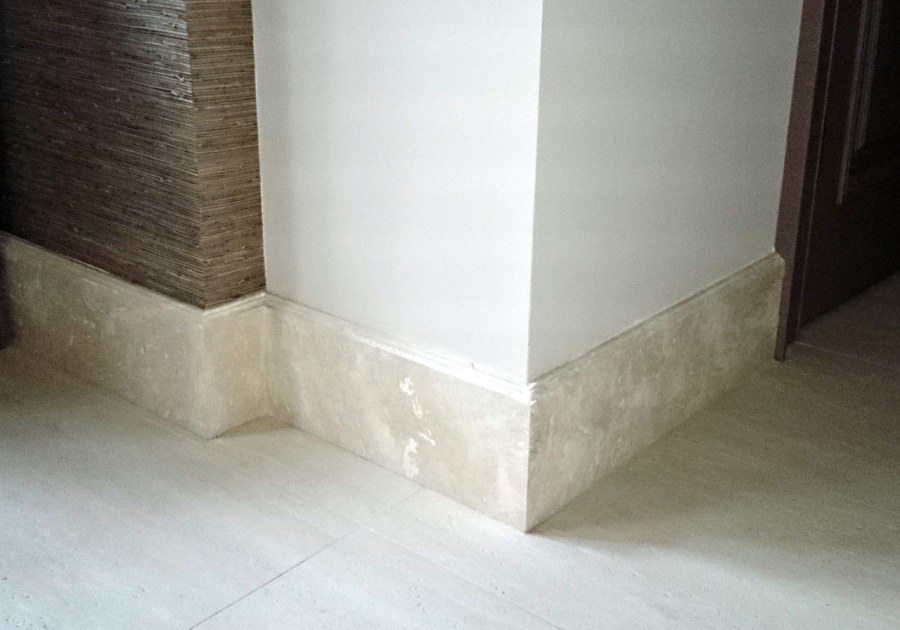 Плинтус из мрамора Супериор