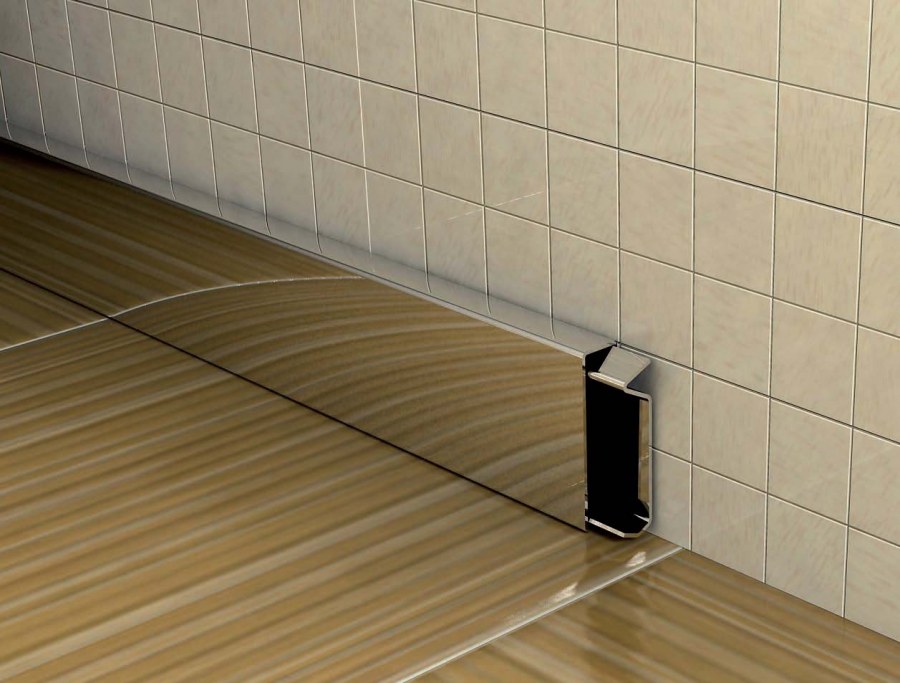 Плинтус из нержавеющей стали 100 мм