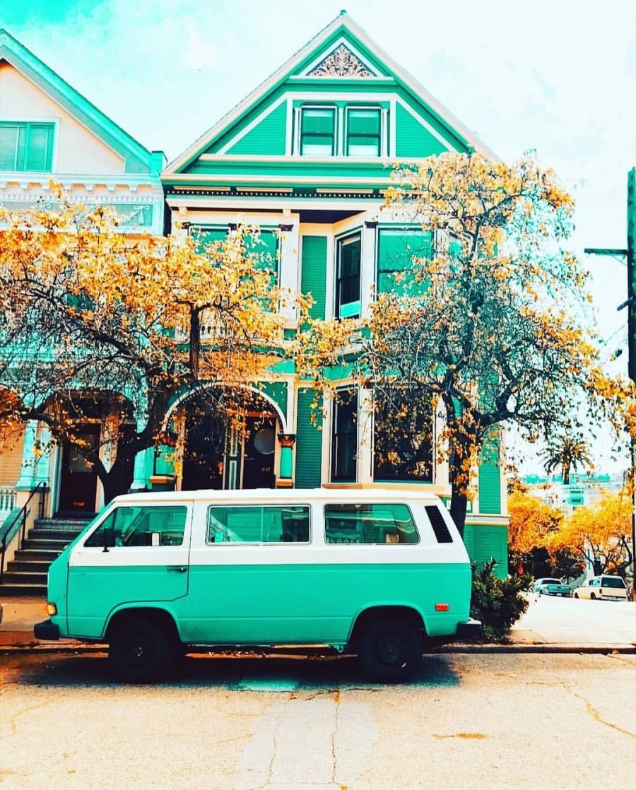 Бирюзовый дом