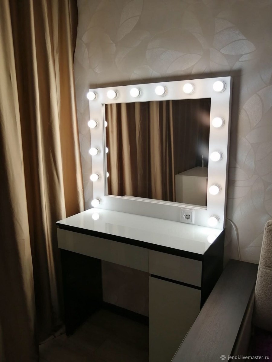 Столик гримерный с зеркалом (2 ящика, зеркало 1000х650)