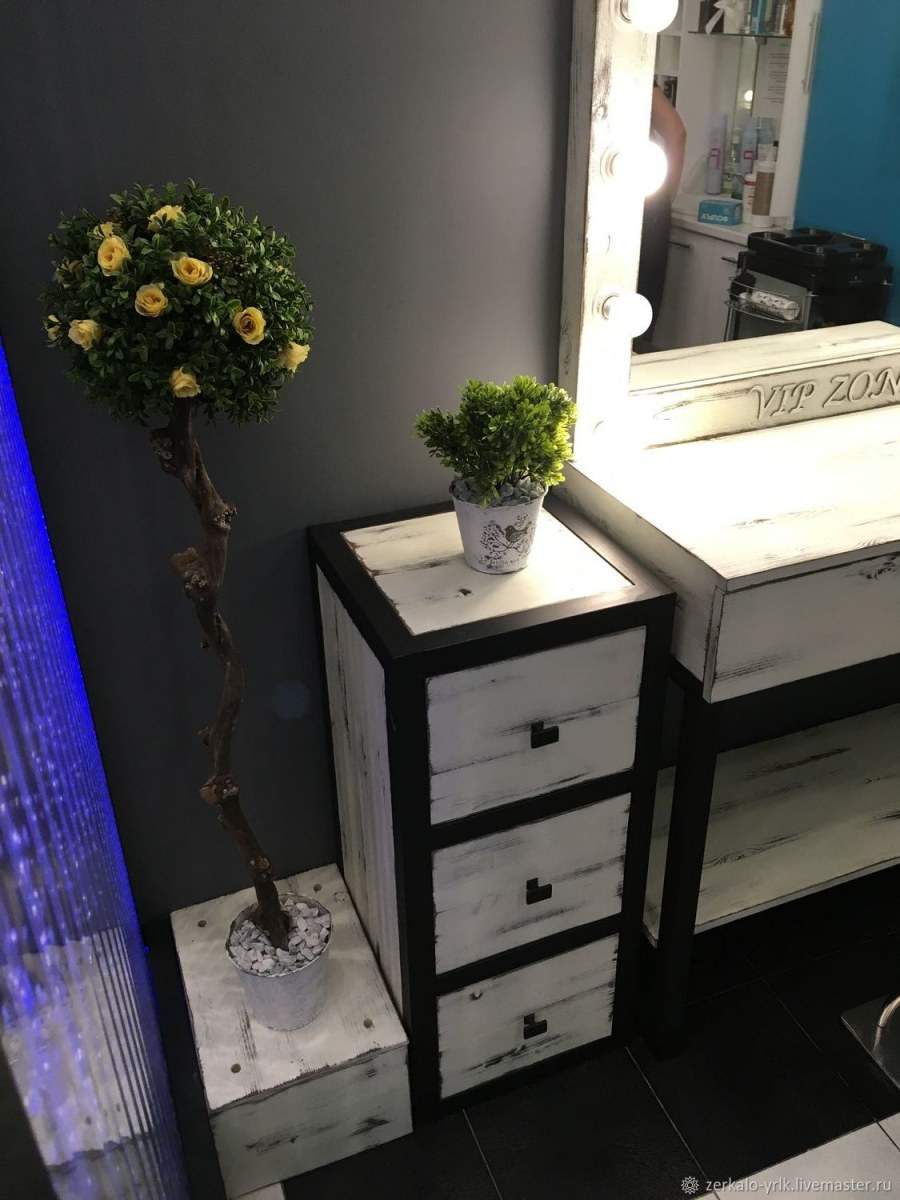 Гримёрный столик 80 см серия 802/р