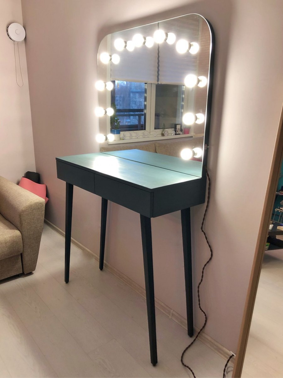 Гримерный столик 110