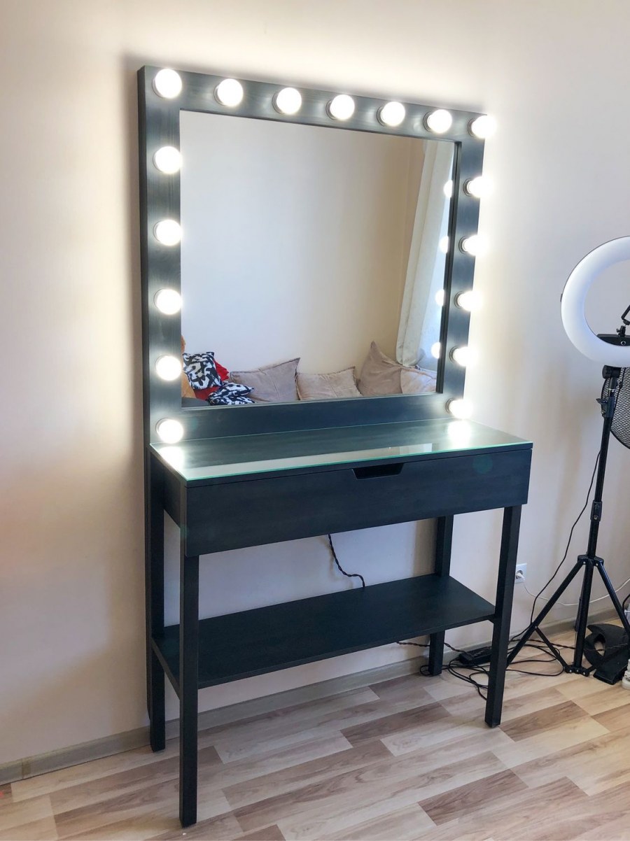 Гримерный столик 2.3бе60