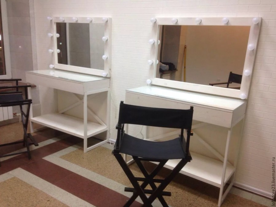 Подвесной макияжный столик 80 см