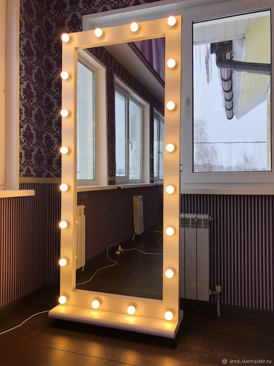 Белый шагрень гримерный стол