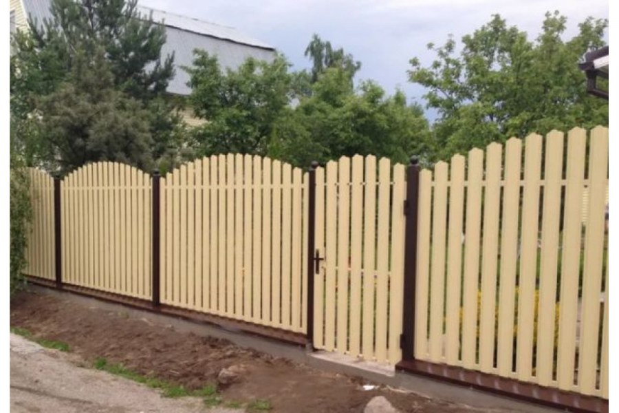 Штакетник металлический RAL 1015