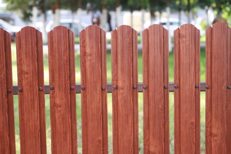 Штакетник металлический круглый под дерево двухсторонний Grand line