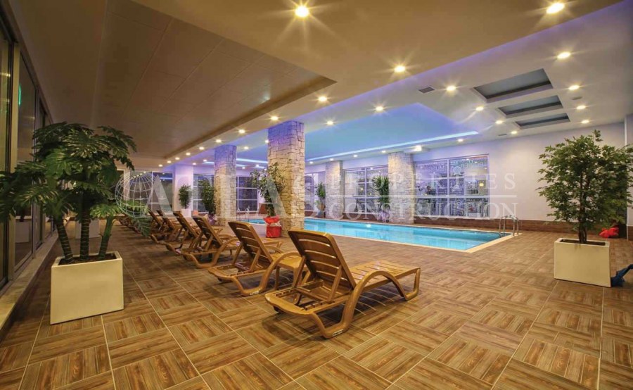 Отель Эмеральд