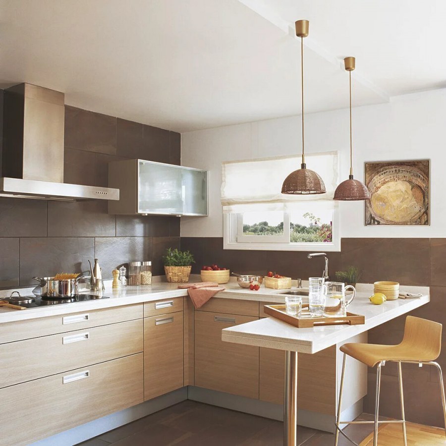 Кухня в бежевых тонах