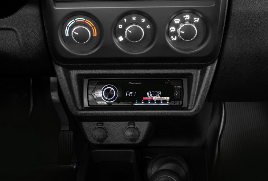 Лада Урбан 2021 салон