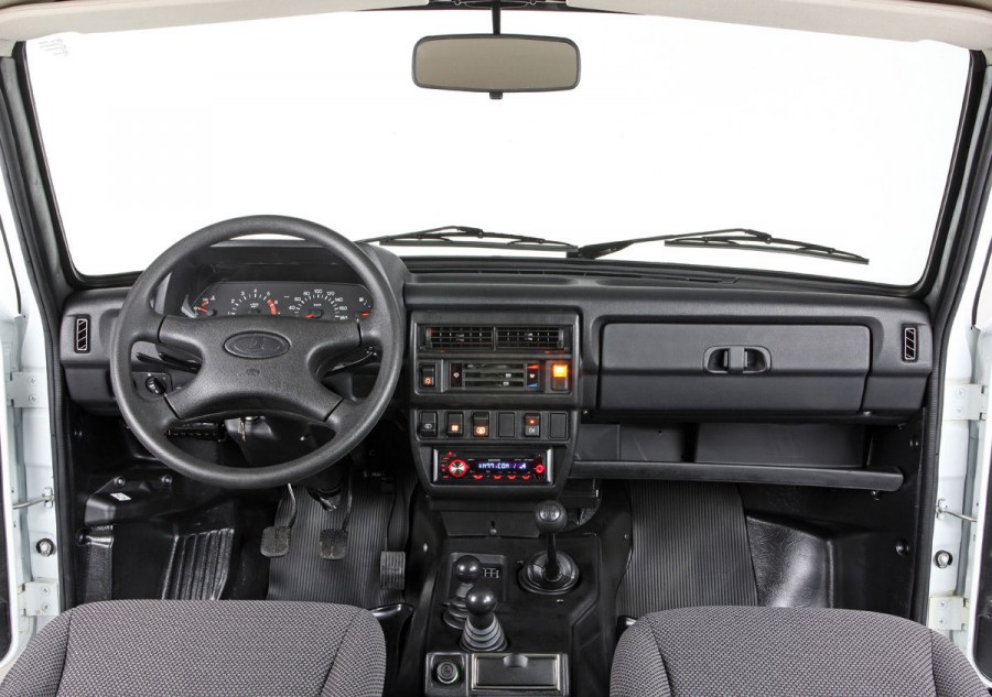 Нива Урбан 2021 салон