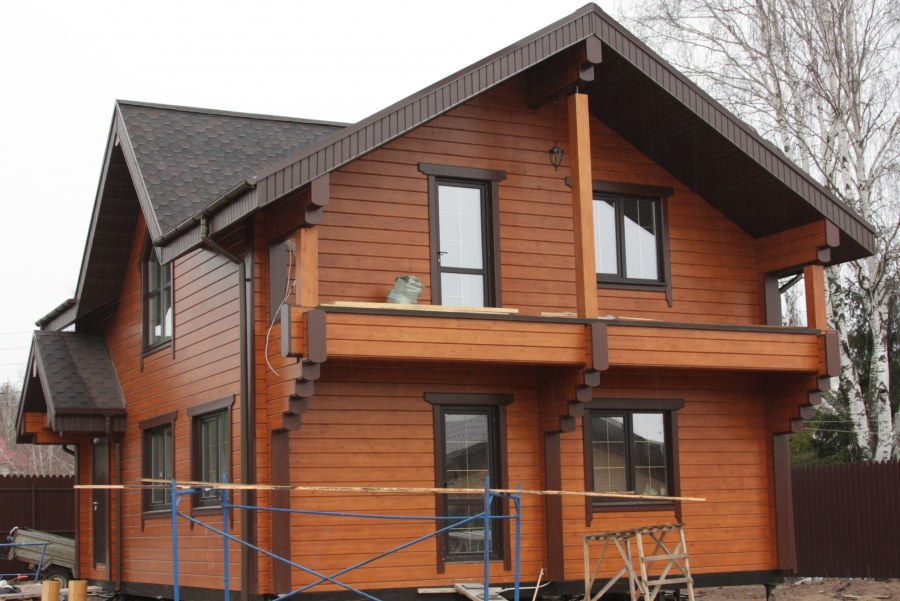 Отделка фасадов деревянных домов