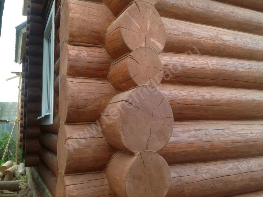 Дом из бревна цвет орех