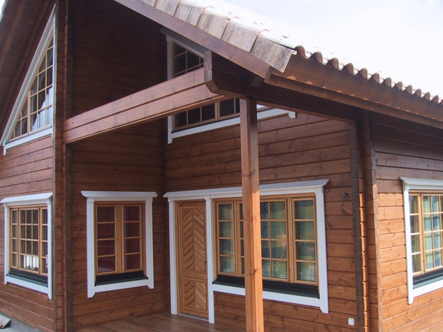 Фасады деревянных домов из бревна