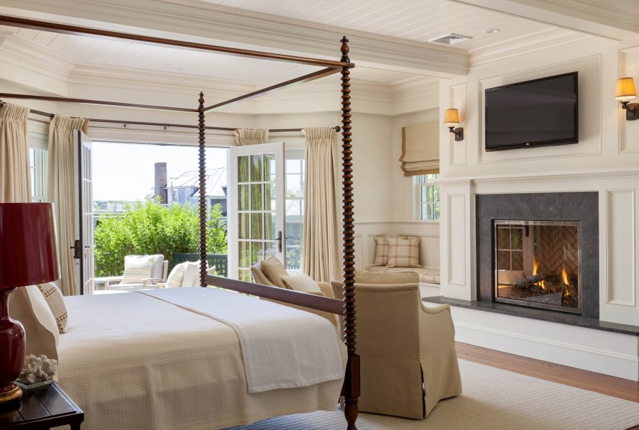 Камин в спальне