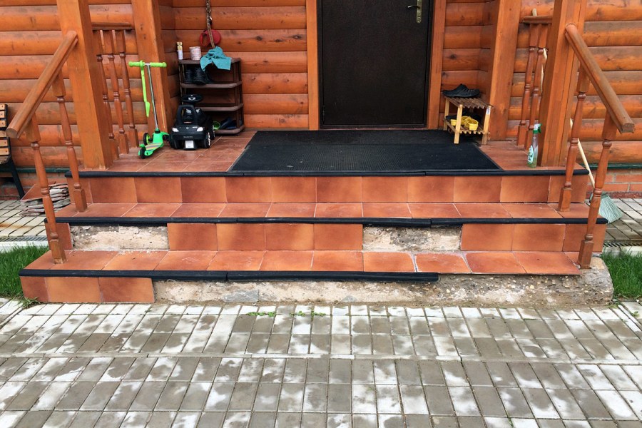 Деревянные пороги для крыльца